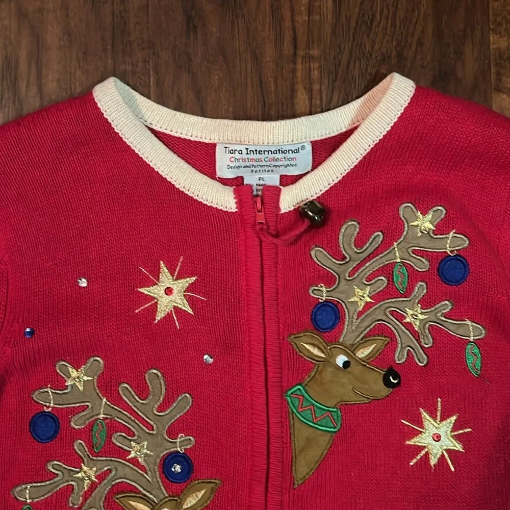 Red Vintage Christmas/Holiday Sweater - Picture 2 of 4